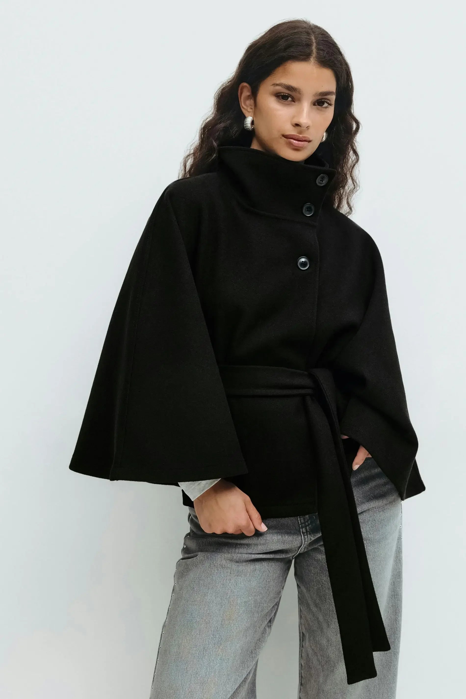 Woman Elegant Vintage Cape Coat Loose Stand Neck Belt Single Breasted Female Streetwear 2025 Autumn Winter Casual Lady Outwear