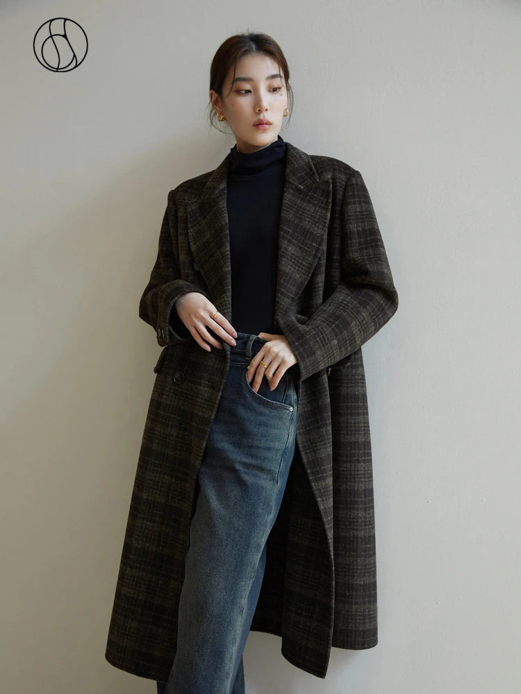 69.6% Wool Temperament British Style Women Long Plaid Wool Coats Notched Coolar Double Breasted Front Shoulder Female Coat